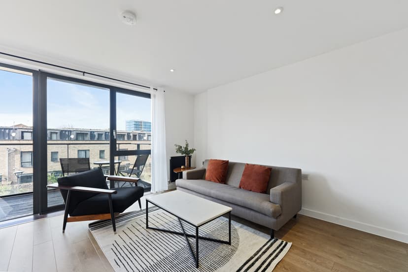 Image 1:1 bedroom Apartment or flat to rent