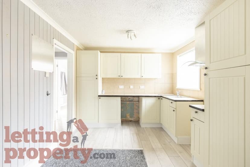 Image 3:3 bedroom End-of-terrace house to rent