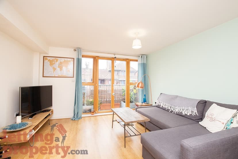 Image 1:1 bedroom Apartment or flat to rent