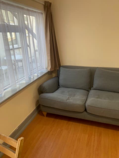 Image 1: Studio Apartment or flat to rent