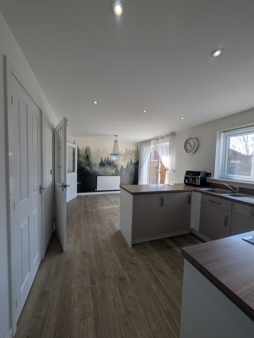 Image 2:5 bedroom Detached house to rent