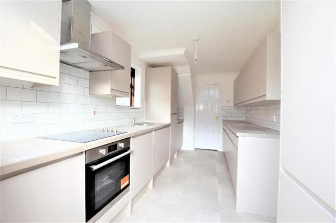 Image 2:3 bedroom Semi-detached house to rent