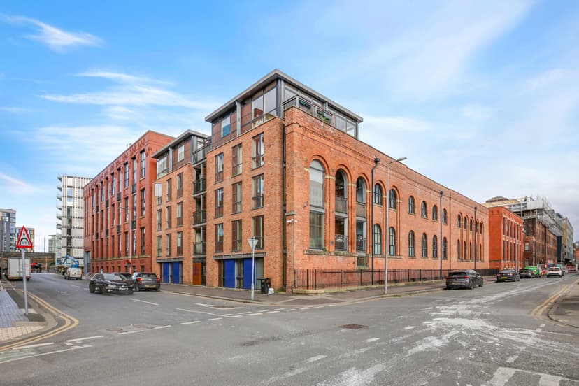 Image 3:2 bedroom Apartment or flat to rent