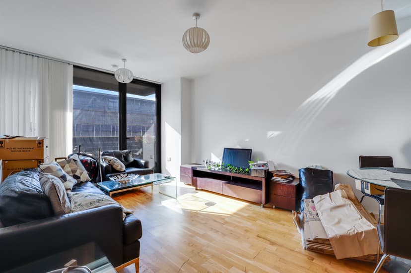 Image 1:2 bedroom Apartment or flat to rent