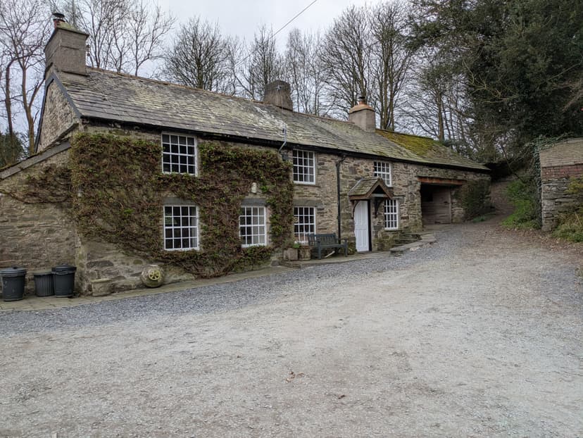 Image 1:4 bedroom Cottage to rent