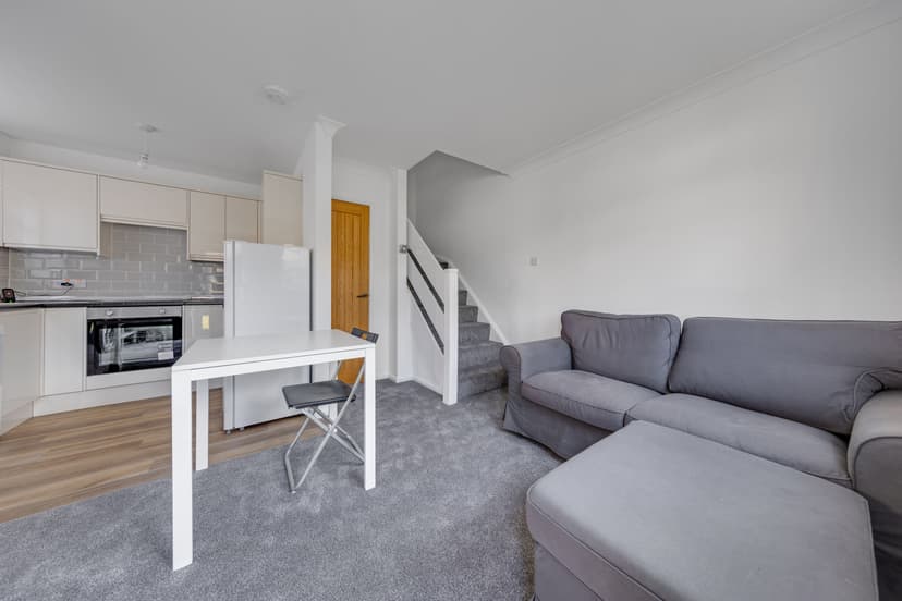 Image 2:1 bedroom End-of-terrace house to rent