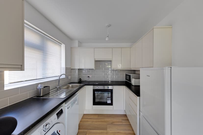 Image 3:1 bedroom End-of-terrace house to rent