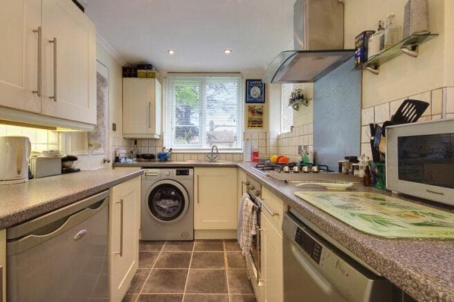 Image 3:2 bedroom Maisonette to rent