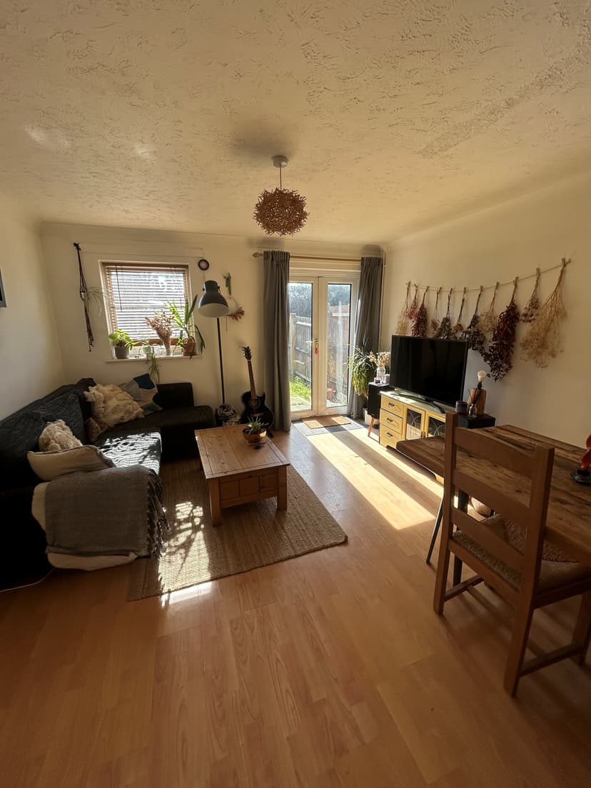 Image 3:2 bedroom End-of-terrace house to rent