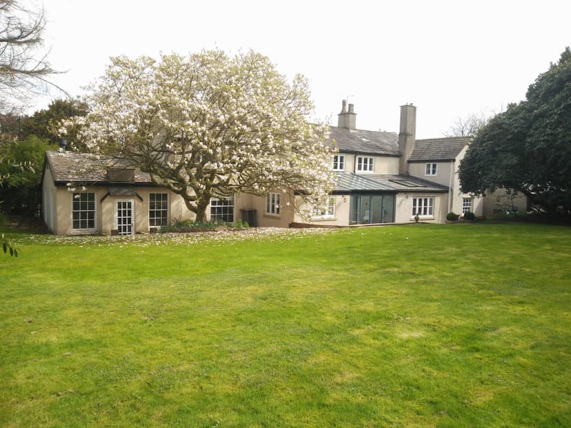 Image 1:5 bedroom Detached house to rent