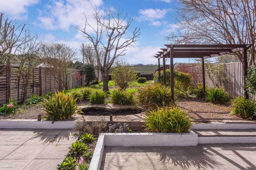 Image 2:3 bedroom Semi-detached house to rent