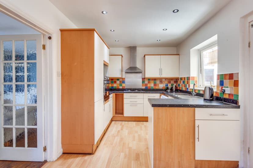 Image 3:3 bedroom Semi-detached house to rent