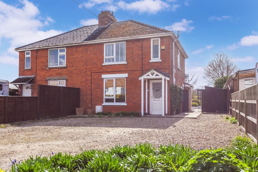 Image 1:3 bedroom Semi-detached house to rent