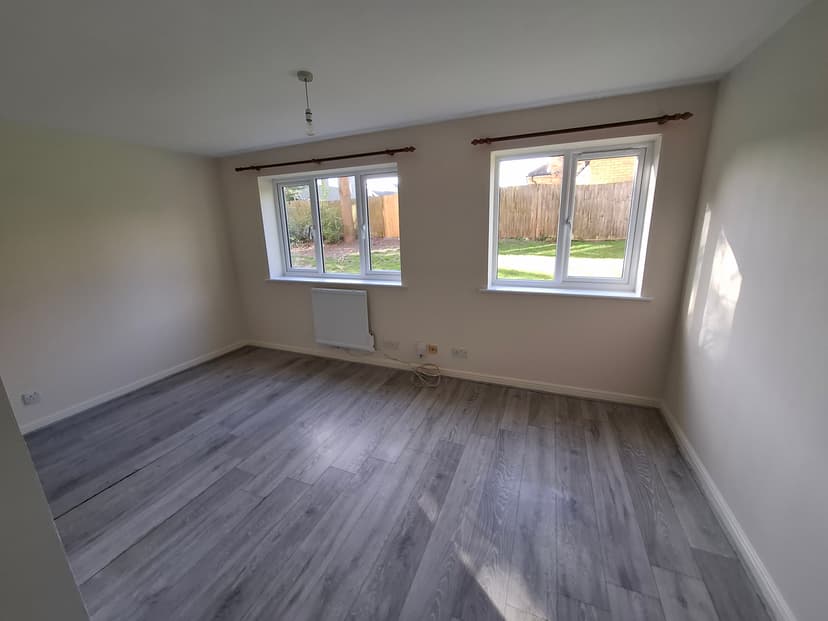 Image 1:1 bedroom Apartment or flat to rent