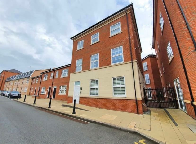 Image 1:2 bedroom Apartment or flat to rent