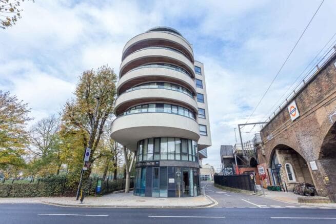 Image 1:2 bedroom Apartment or flat to rent