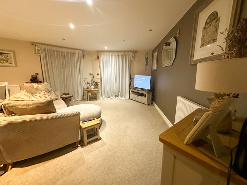 Image 3:2 bedroom Apartment or flat to rent