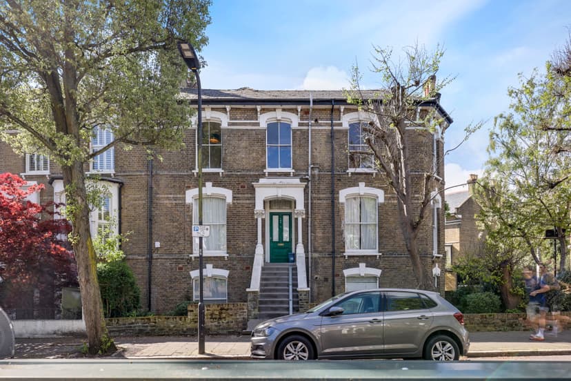 Image 2:2 bedroom Maisonette to rent