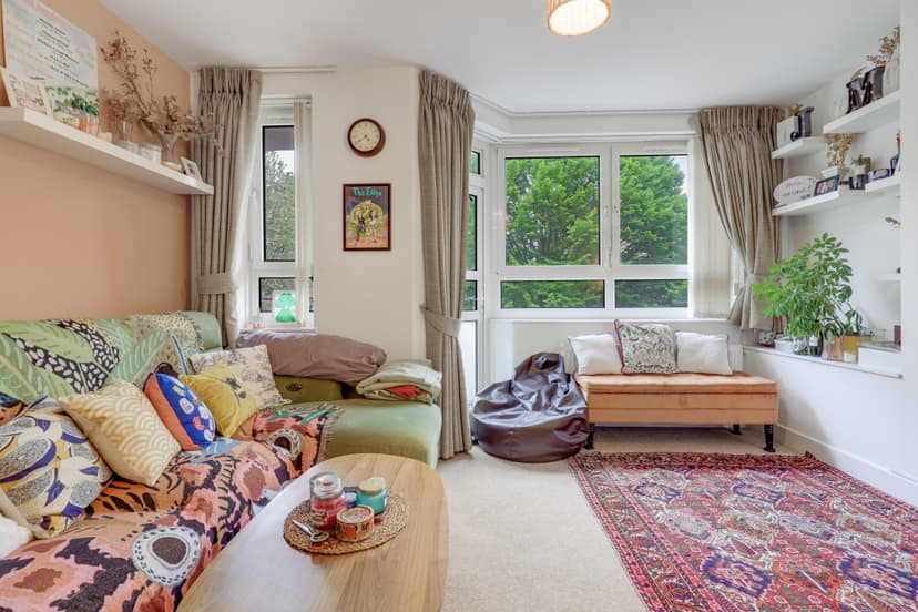 Image 1:2 bedroom Apartment or flat to rent