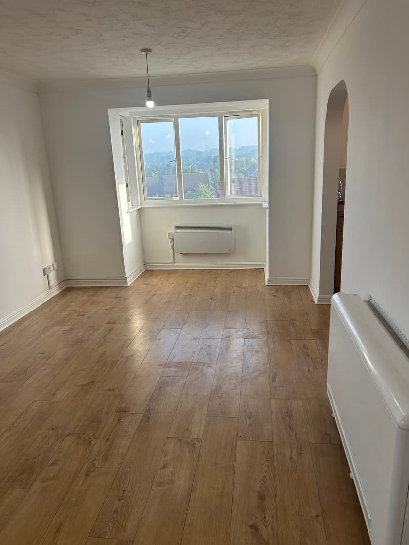 Image 2:1 bedroom Apartment or flat to rent