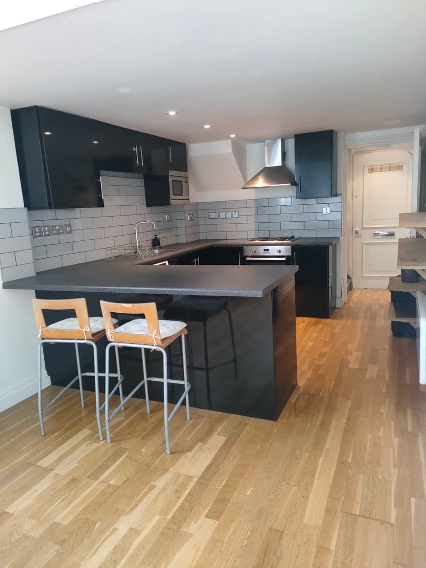 Image 2:1 bedroom Apartment or flat to rent