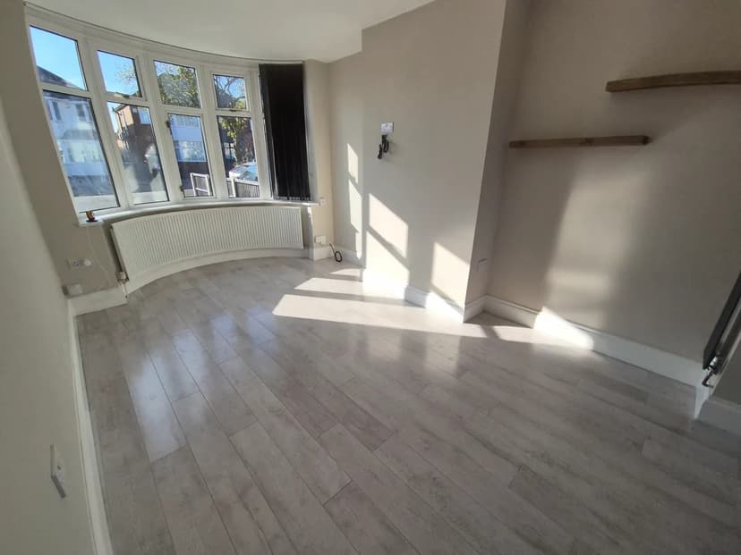 Image 3:3 bedroom Semi-detached house to rent