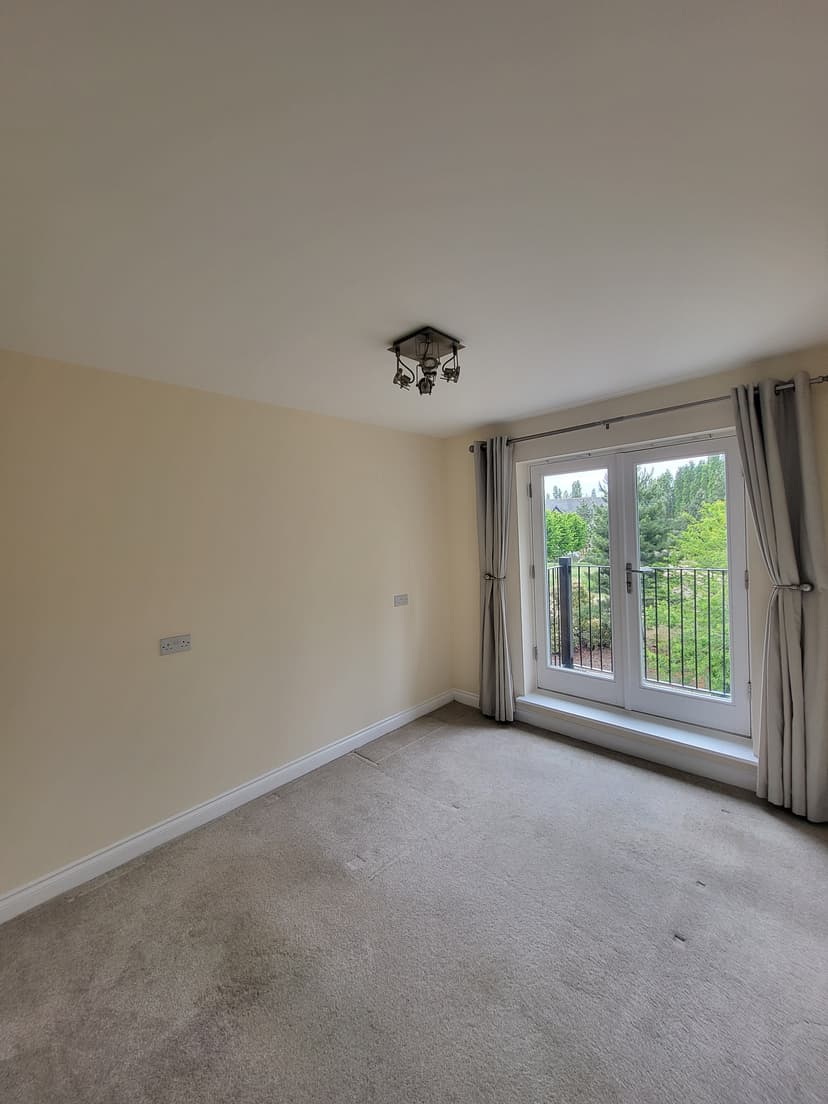 Image 2:2 bedroom Flat to rent