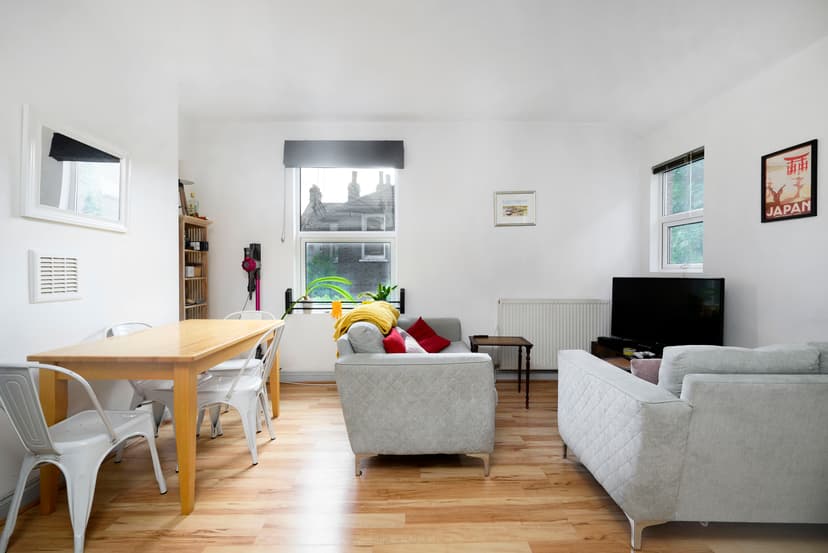 Image 2:4 bedroom Apartment or flat to rent