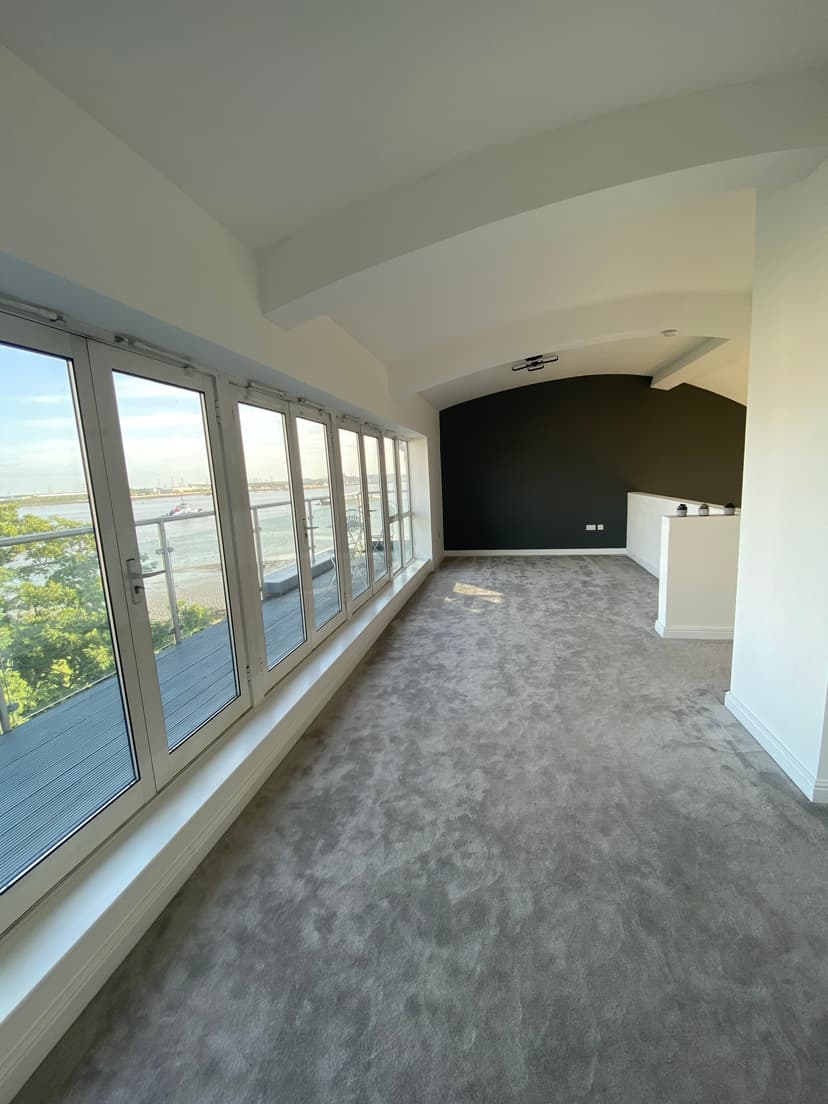 Image 2:3 bedroom Flat to rent