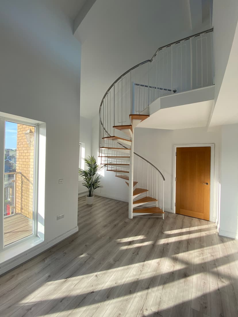 Image 1:3 bedroom Flat to rent