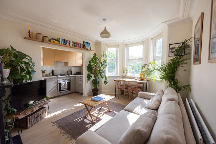 Image 1:2 bedroom Apartment or flat to rent