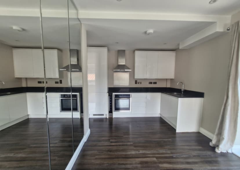 Image 2:1 bedroom Apartment or flat to rent