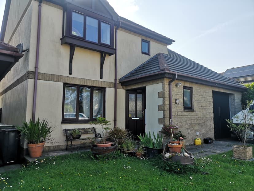 Image 1:4 bedroom Detached house to rent