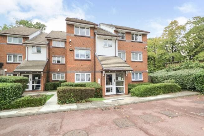 Image 1:1 bedroom Apartment or flat to rent