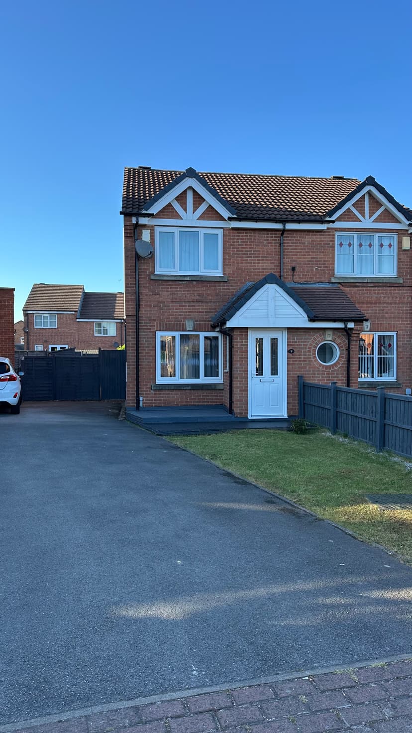 Image 1:2 bedroom Semi-detached house to rent