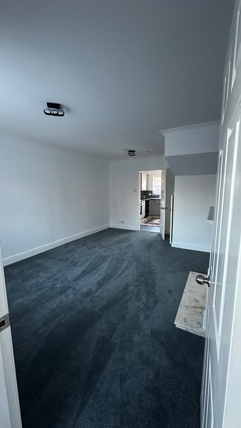 Image 3:2 bedroom Semi-detached house to rent