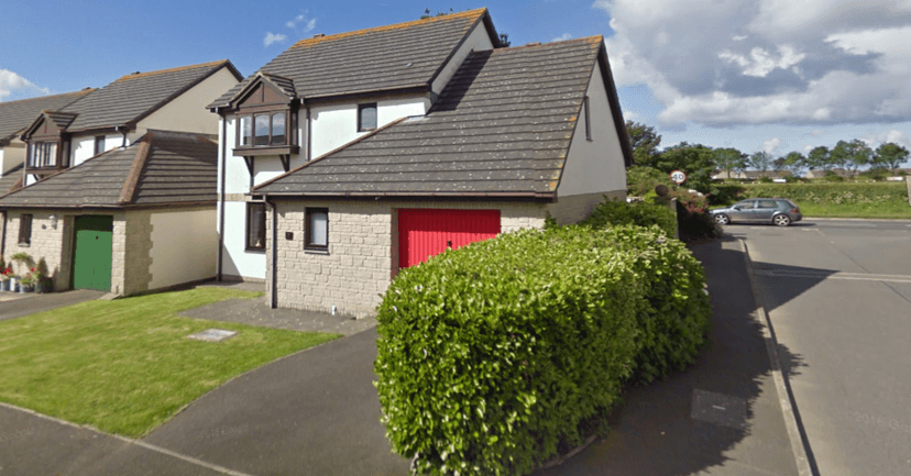 Image 2:4 bedroom Detached house to rent
