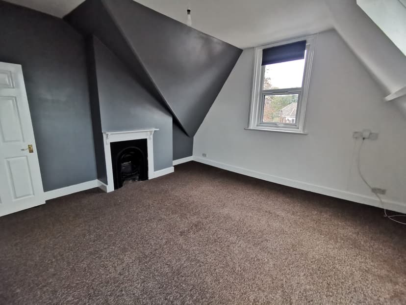 Image 1:1 bedroom Apartment or flat to rent