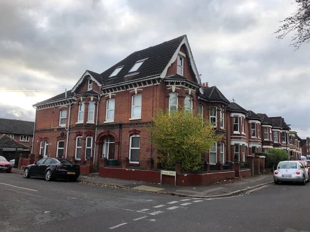 Image 2:1 bedroom Apartment or flat to rent