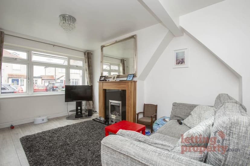 Image 2:2 bedroom Terraced house to rent