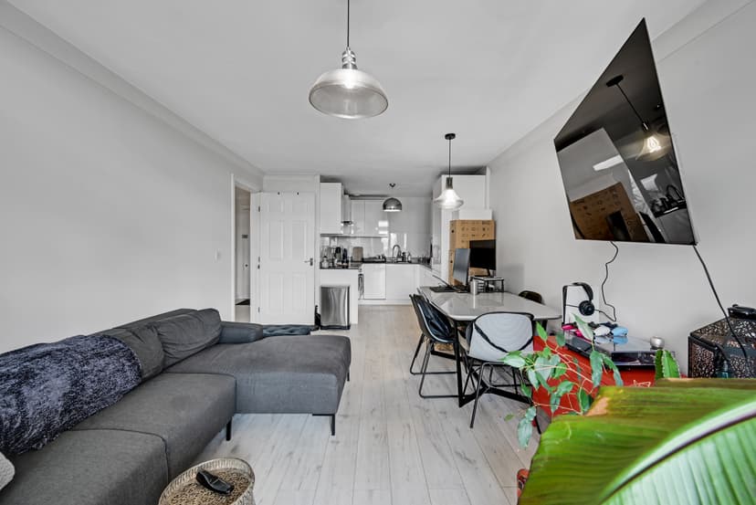 Image 3:2 bedroom Apartment or flat to rent