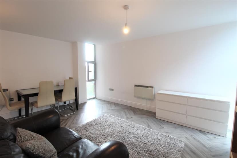 Image 2:1 bedroom Apartment or flat to rent