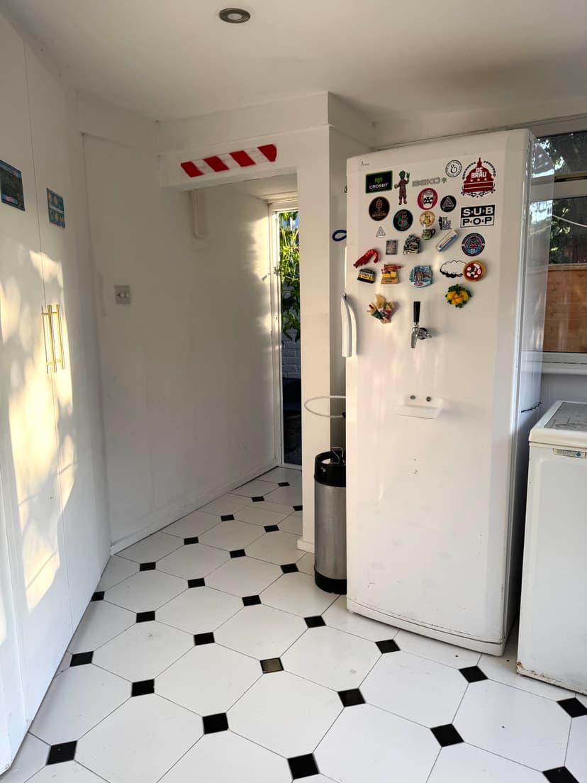 Image 3:3 bedroom Detached bungalow to rent