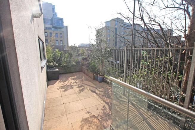 Image 3:2 bedroom Apartment or flat to rent