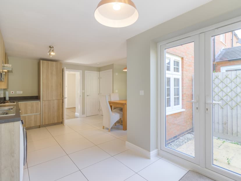 Image 2:3 bedroom Semi-detached house to rent