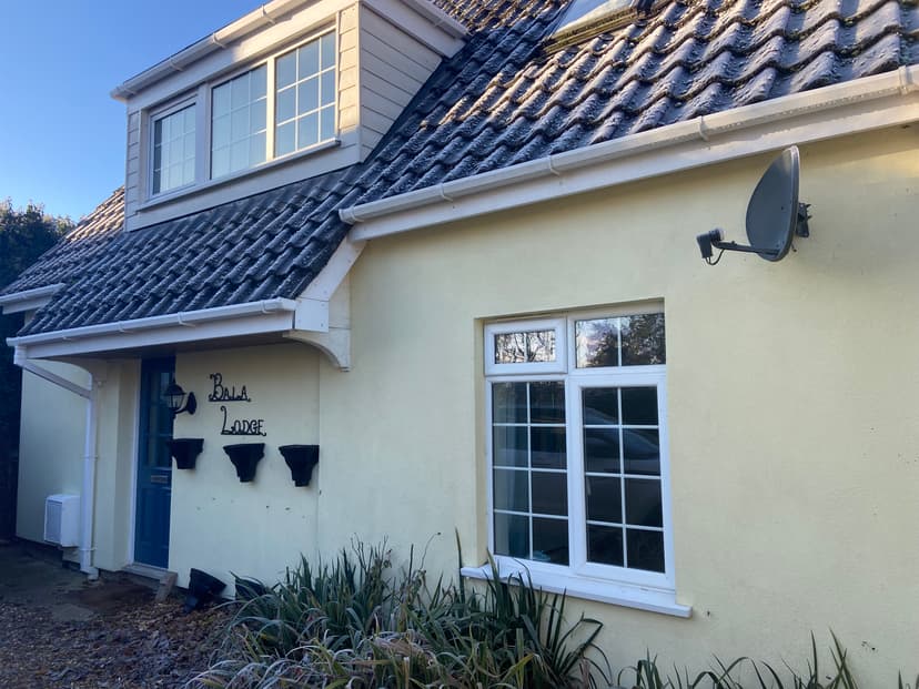 Image 3:4 bedroom Cottage to rent