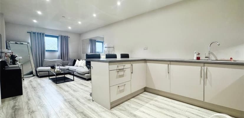 Image 2:2 bedroom Apartment or flat to rent