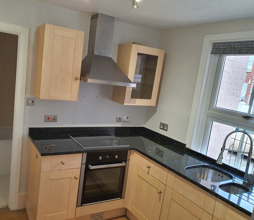 Image 1:1 bedroom Apartment or flat to rent