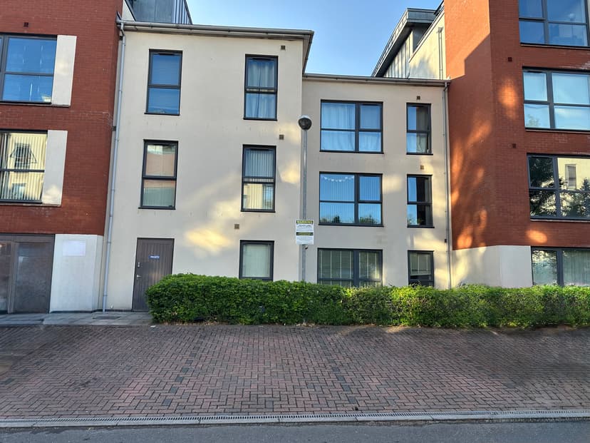 Image 2:3 bedroom Apartment or flat to rent