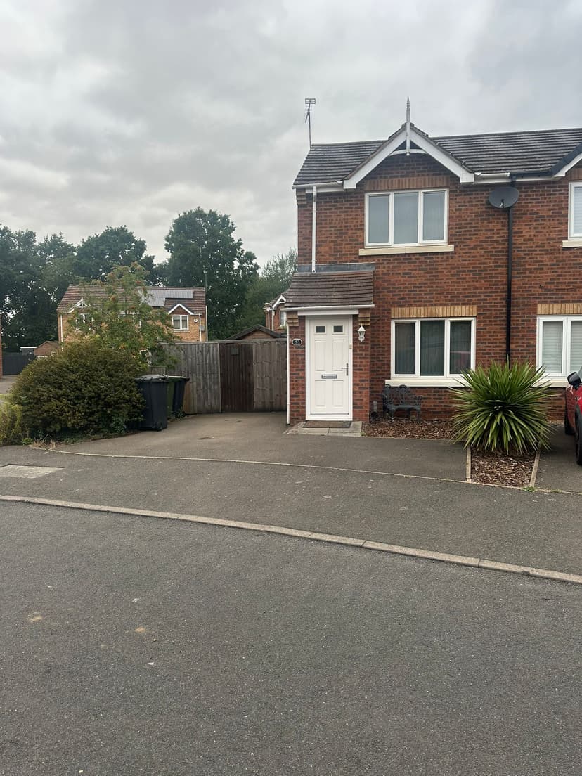 Image 1:2 bedroom Semi-detached house to rent